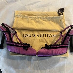 LOUIS VUITTON Balmoral Bow Accents Slingback Pumps